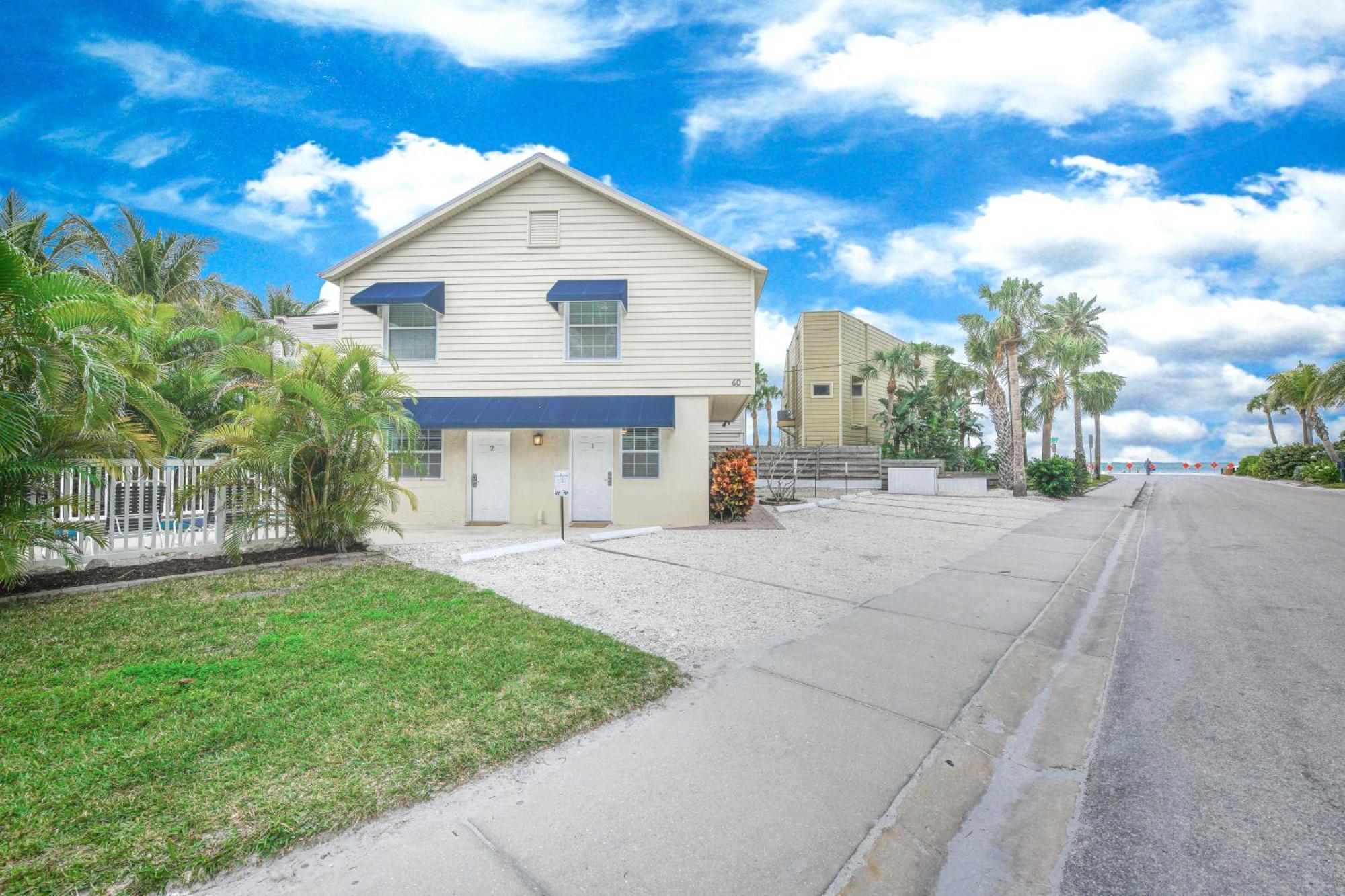 Parrot Beach Cottages Siesta Key Oda fotoğraf