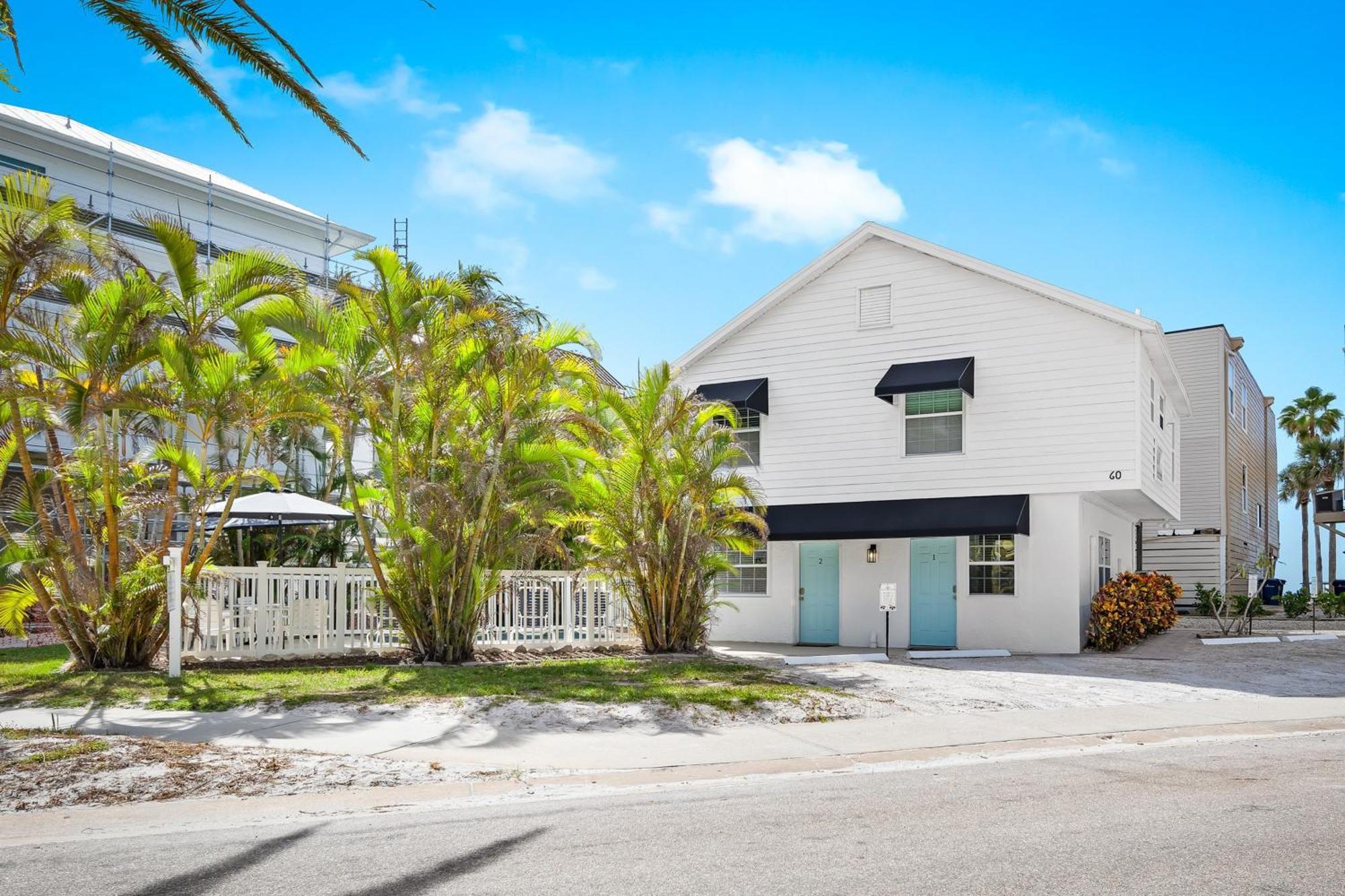 Parrot Beach Cottages Siesta Key Oda fotoğraf