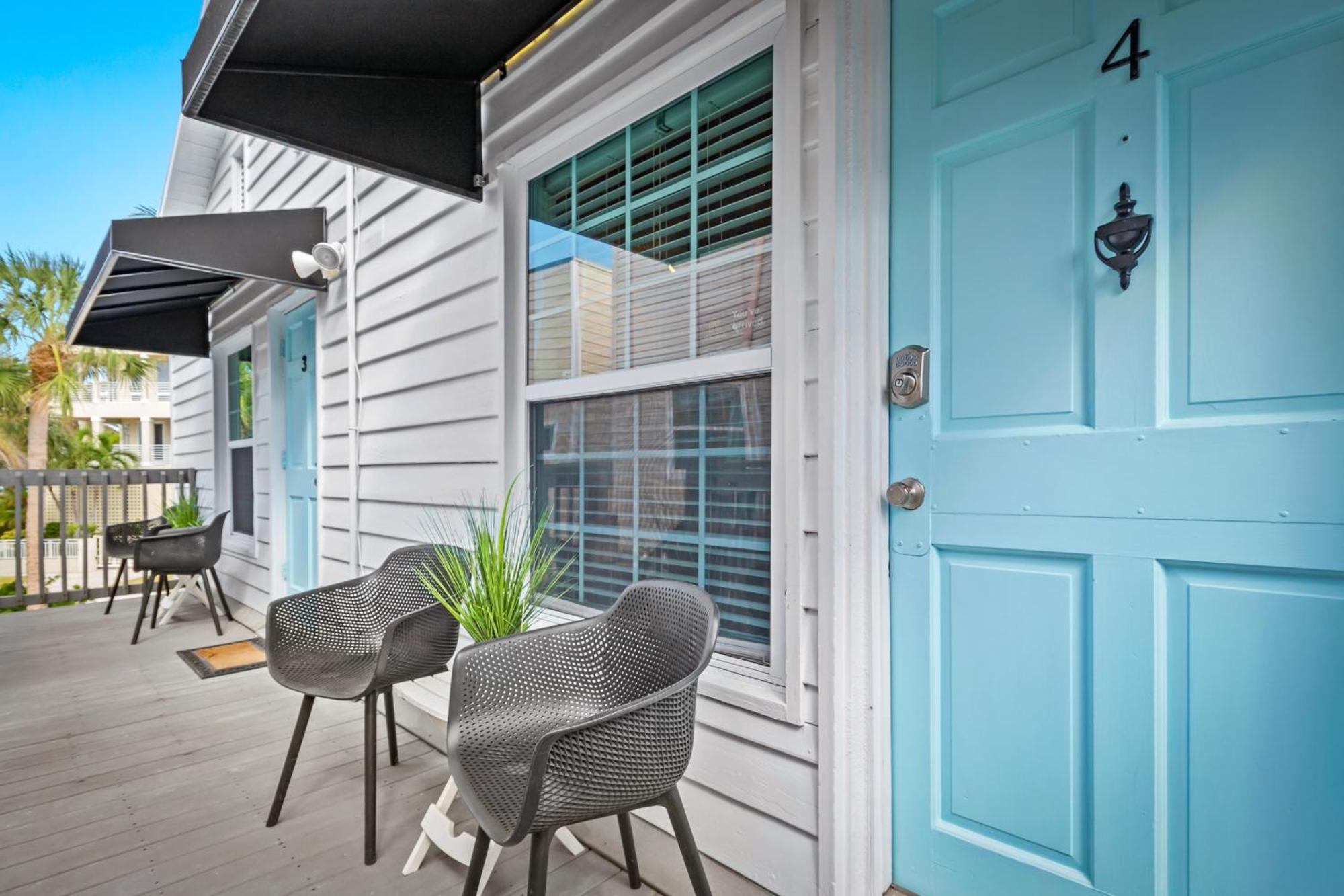 Parrot Beach Cottages Siesta Key Oda fotoğraf