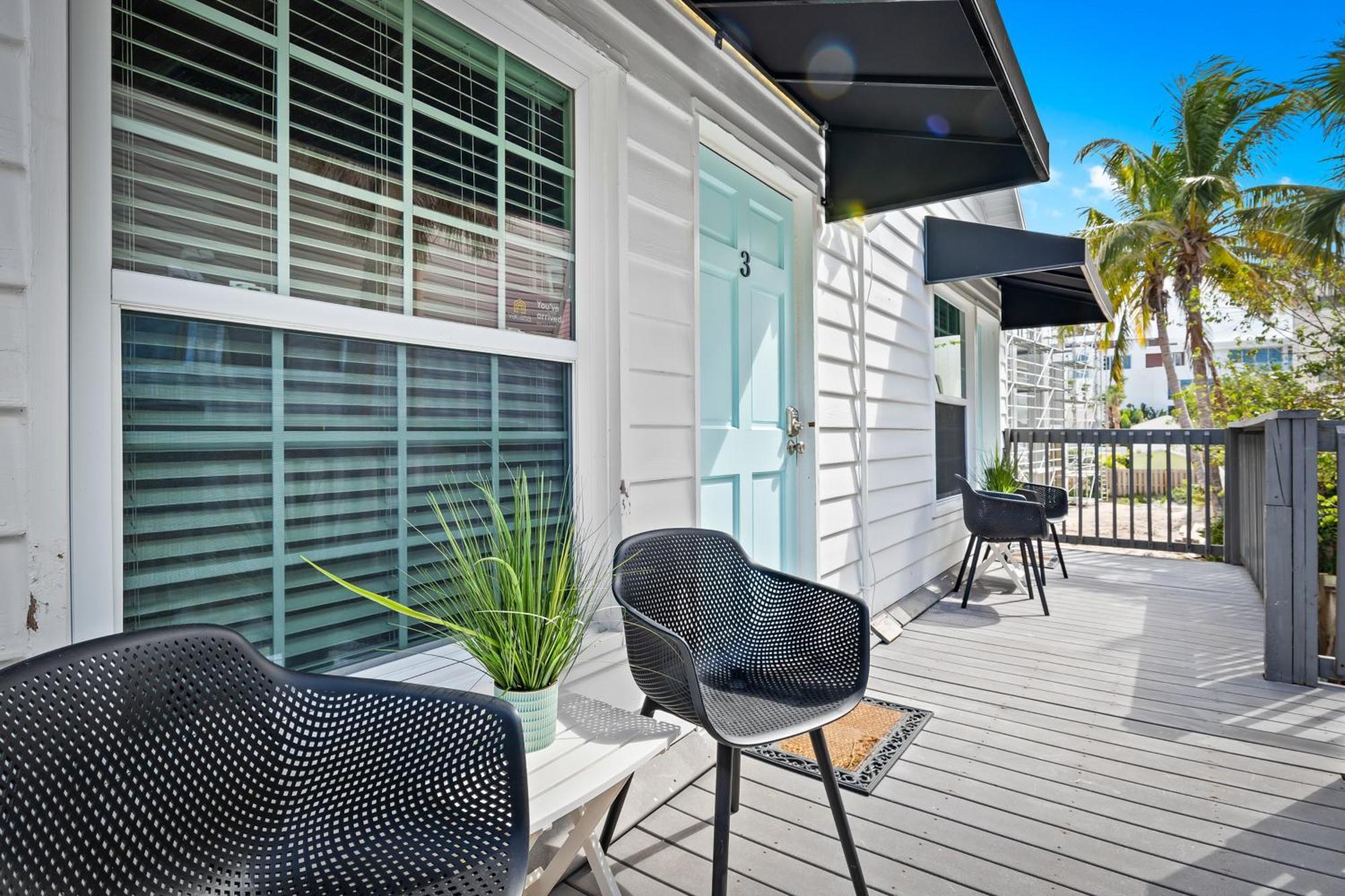 Parrot Beach Cottages Siesta Key Oda fotoğraf